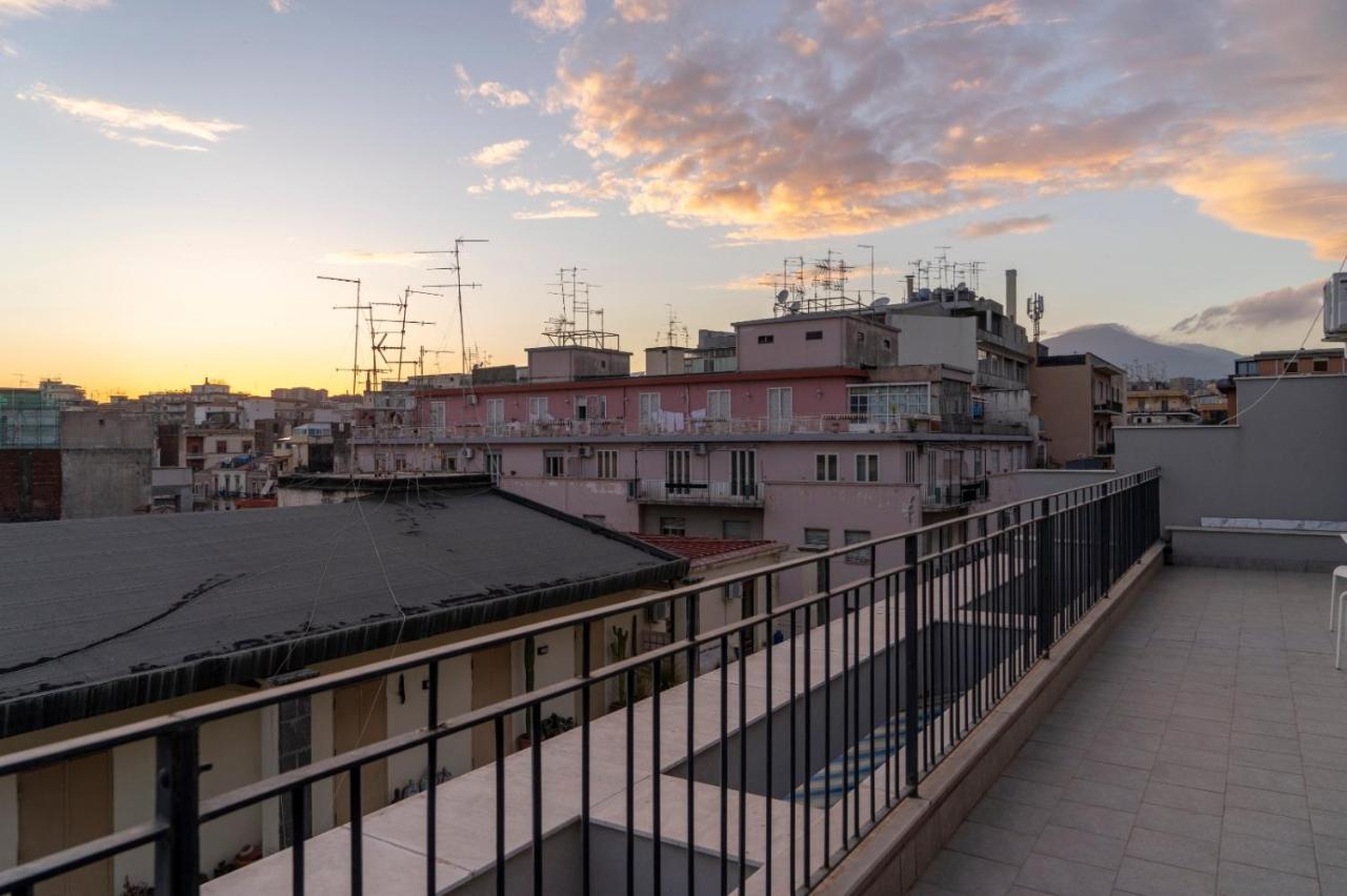 B&B Attico 160 Catania Bagian luar foto