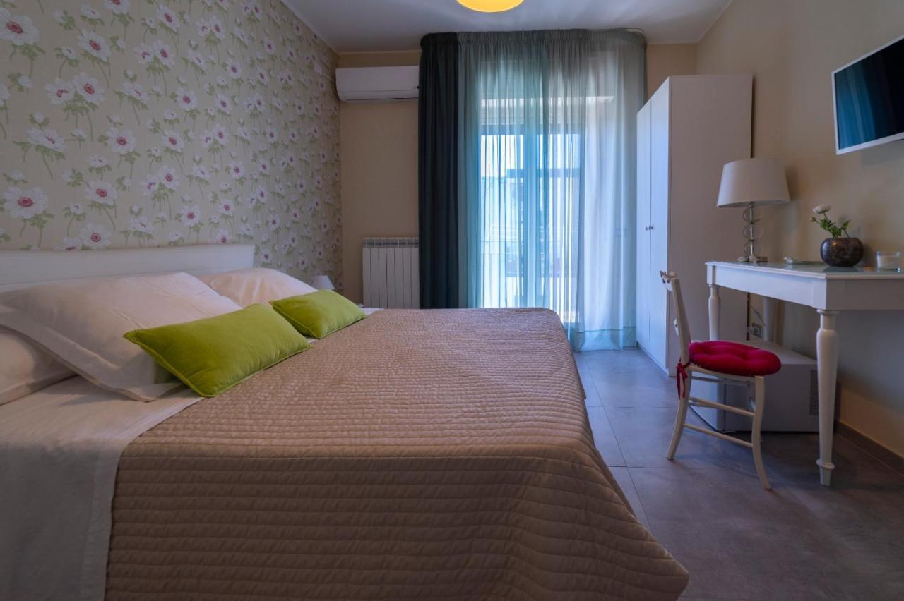 B&B Attico 160 Catania Bagian luar foto
