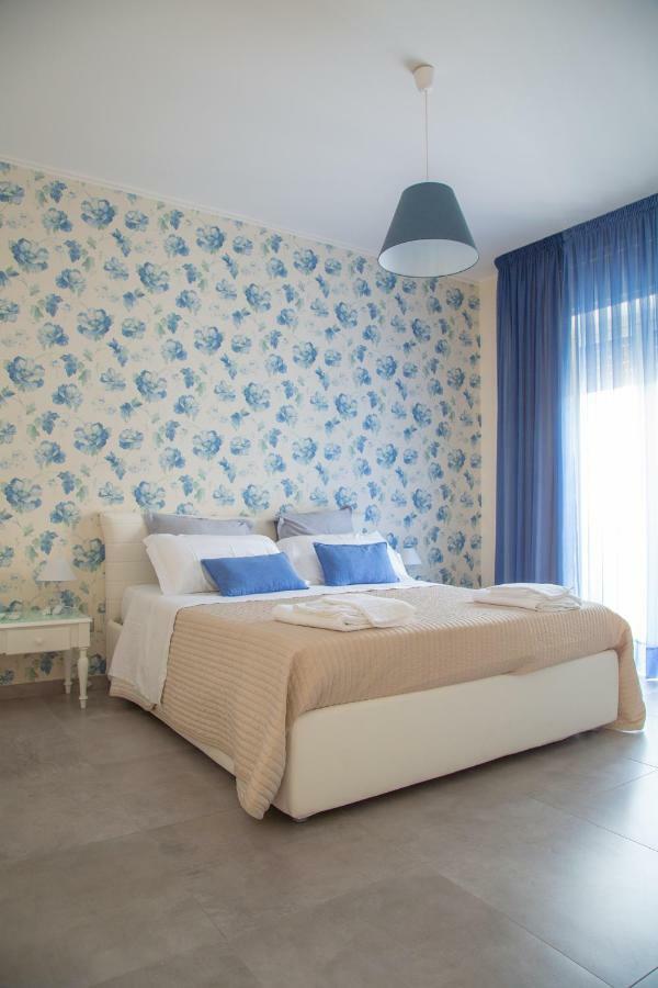 B&B Attico 160 Catania Bagian luar foto